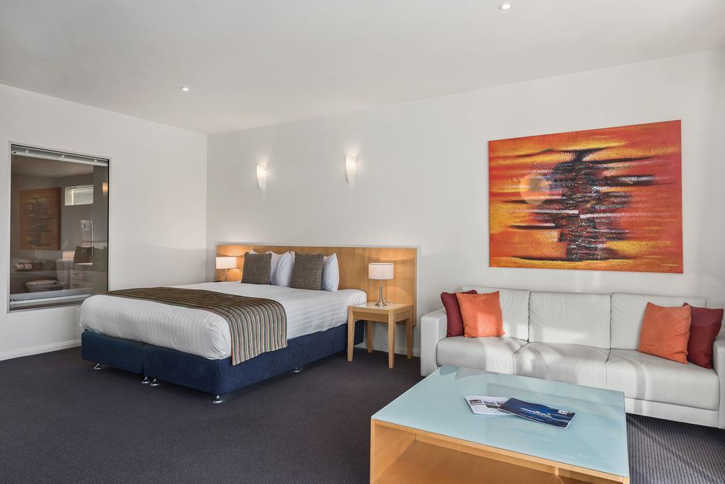 York Cove Hotel George Town Buitenkant foto